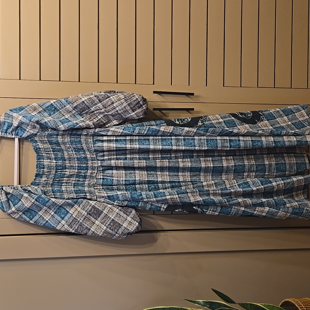 Dressed In LALA Sweet Revenge Smocked Plaid Snake Dress Size Medium - Picture 11 of 12